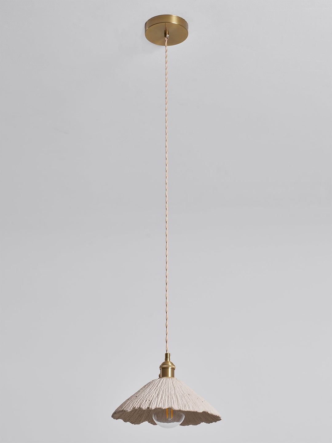 Lampa wisząca z mikrocementu