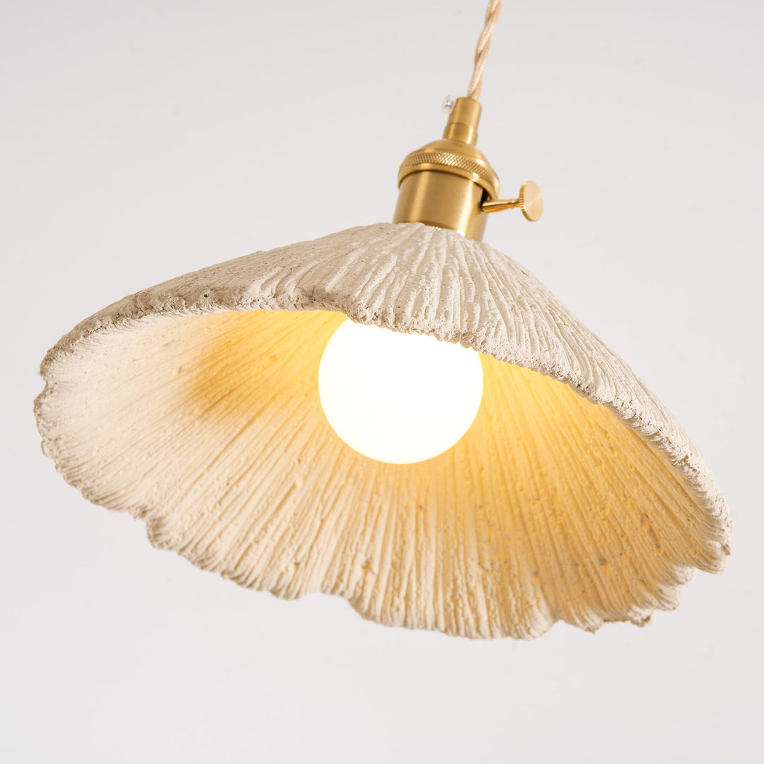 Lampa wisząca z mikrocementu