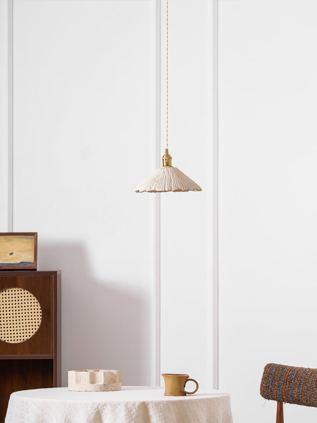 Lampa wisząca z mikrocementu