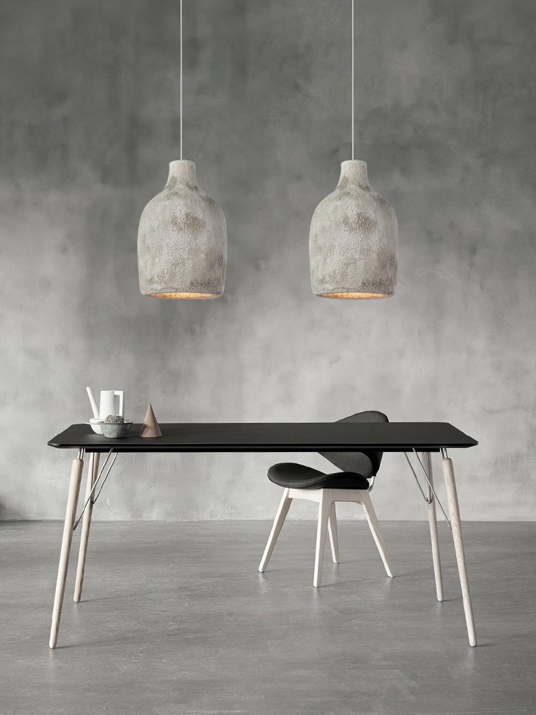 Lampa wisząca w kształcie puszki mleka
