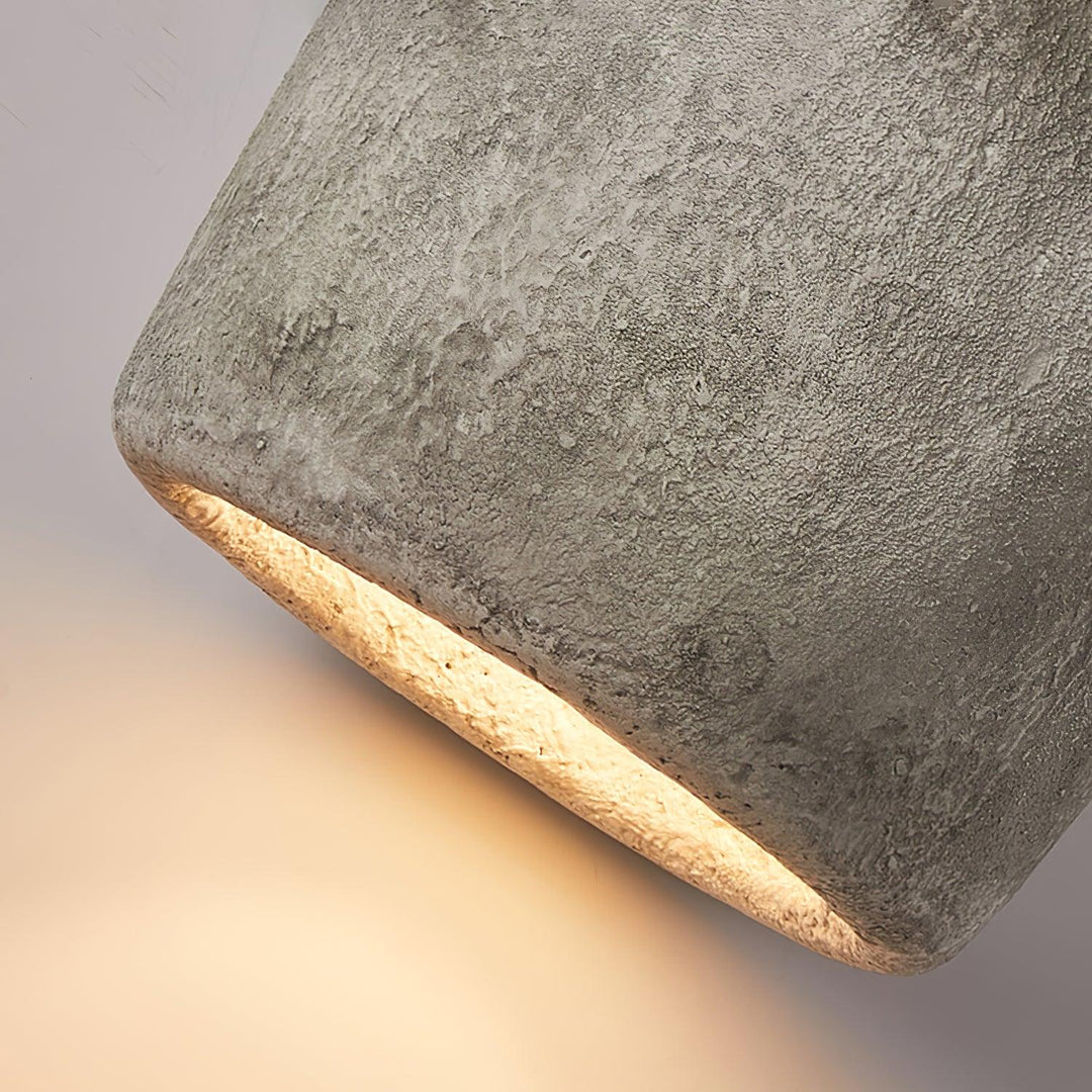 Lampa wisząca w kształcie puszki mleka