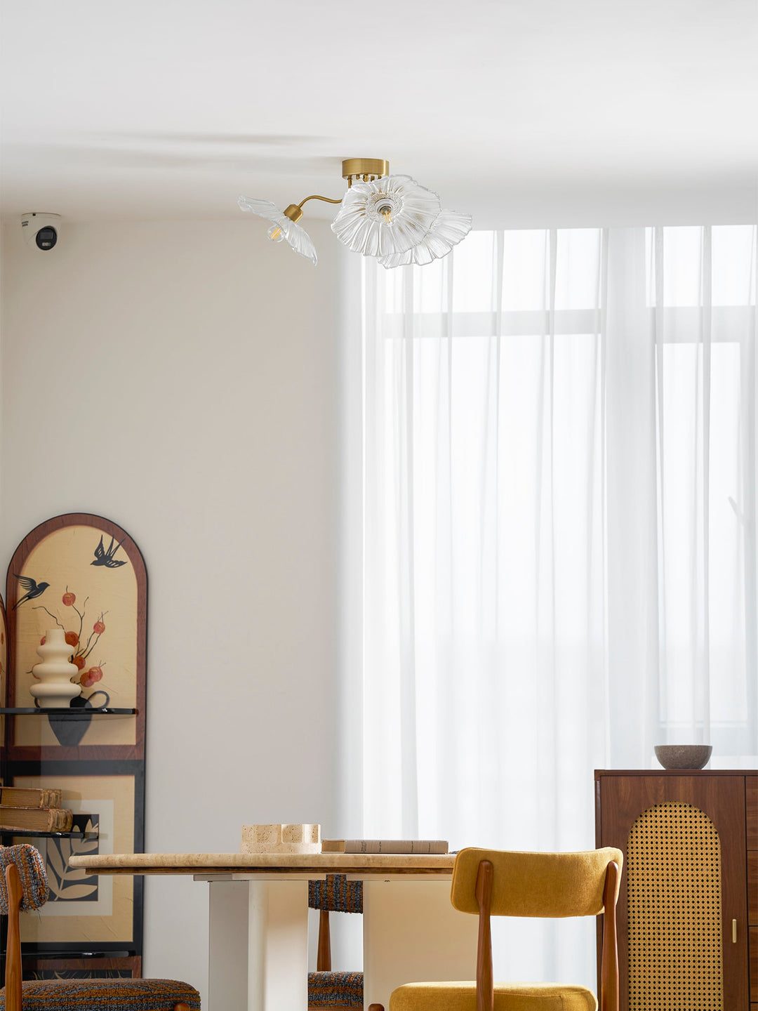 Lampa sufitowa z szkła w kształcie liścia lotosu