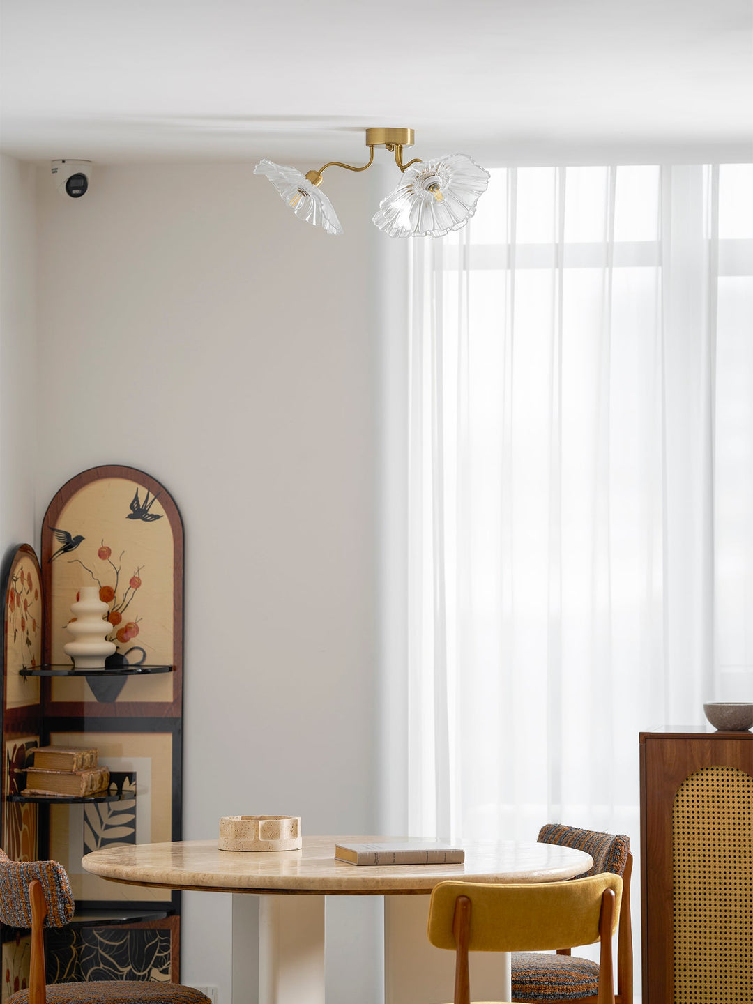 Lampa sufitowa z szkła w kształcie liścia lotosu