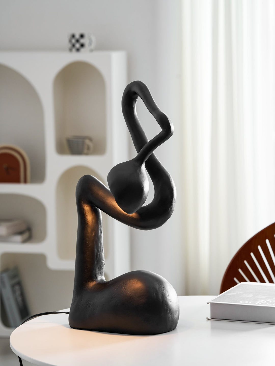 Lampa stołowa rzeźba mirry