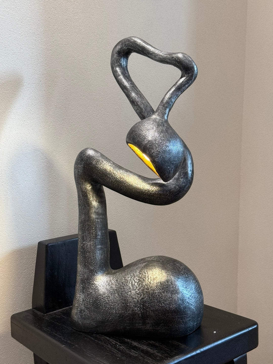 Lampa stołowa rzeźba mirry