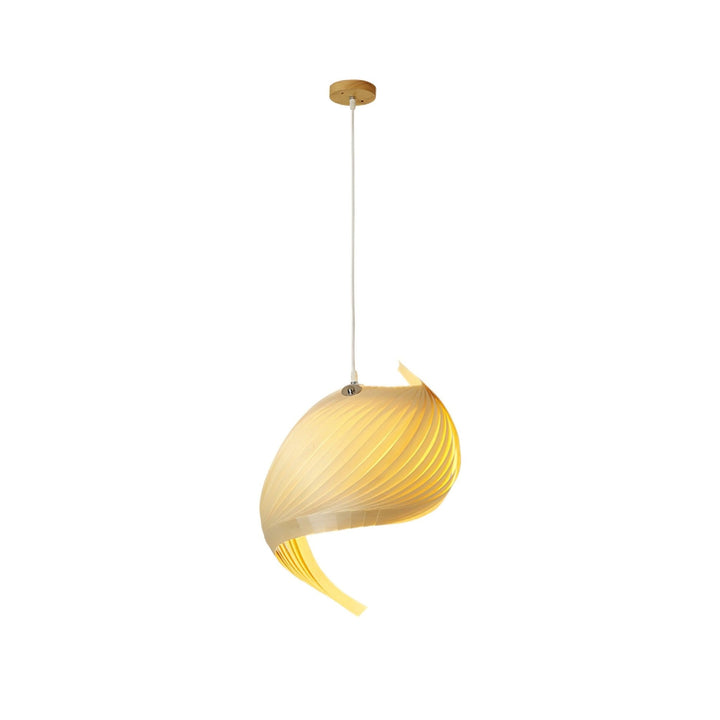 Lampa wisząca z muszli nautilusa