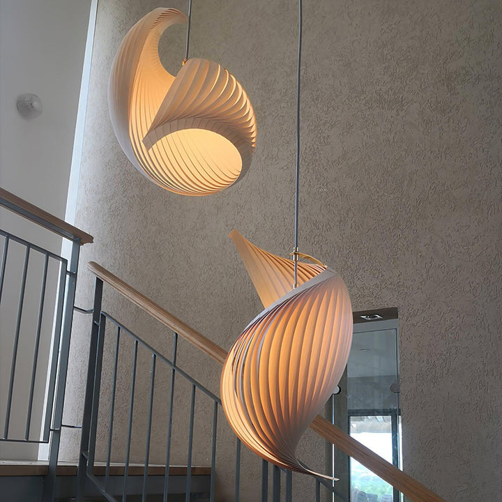 Lampa wisząca z muszli nautilusa