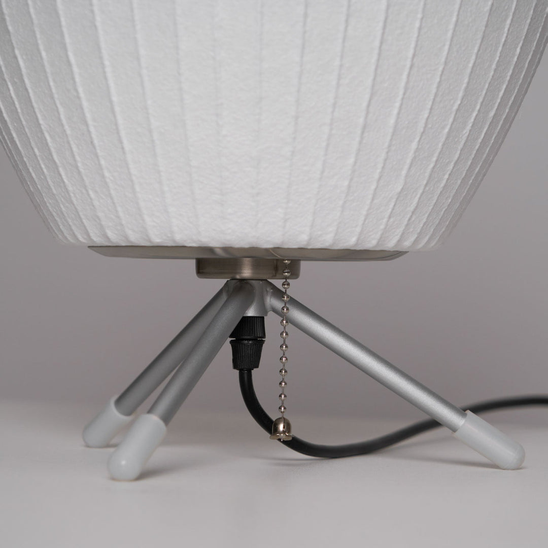 Lampa stołowa z bąbelkami na statywie