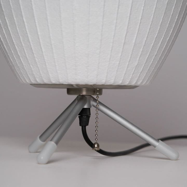 Lampa stołowa z bąbelkami na statywie