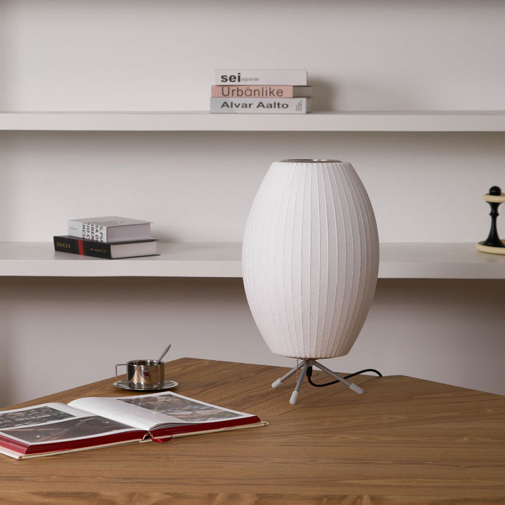 Lampa stołowa z bąbelkami na statywie