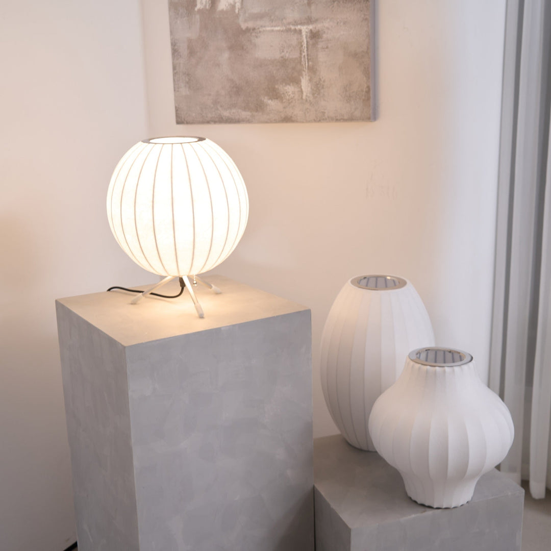 Lampa stołowa z bąbelkami na statywie