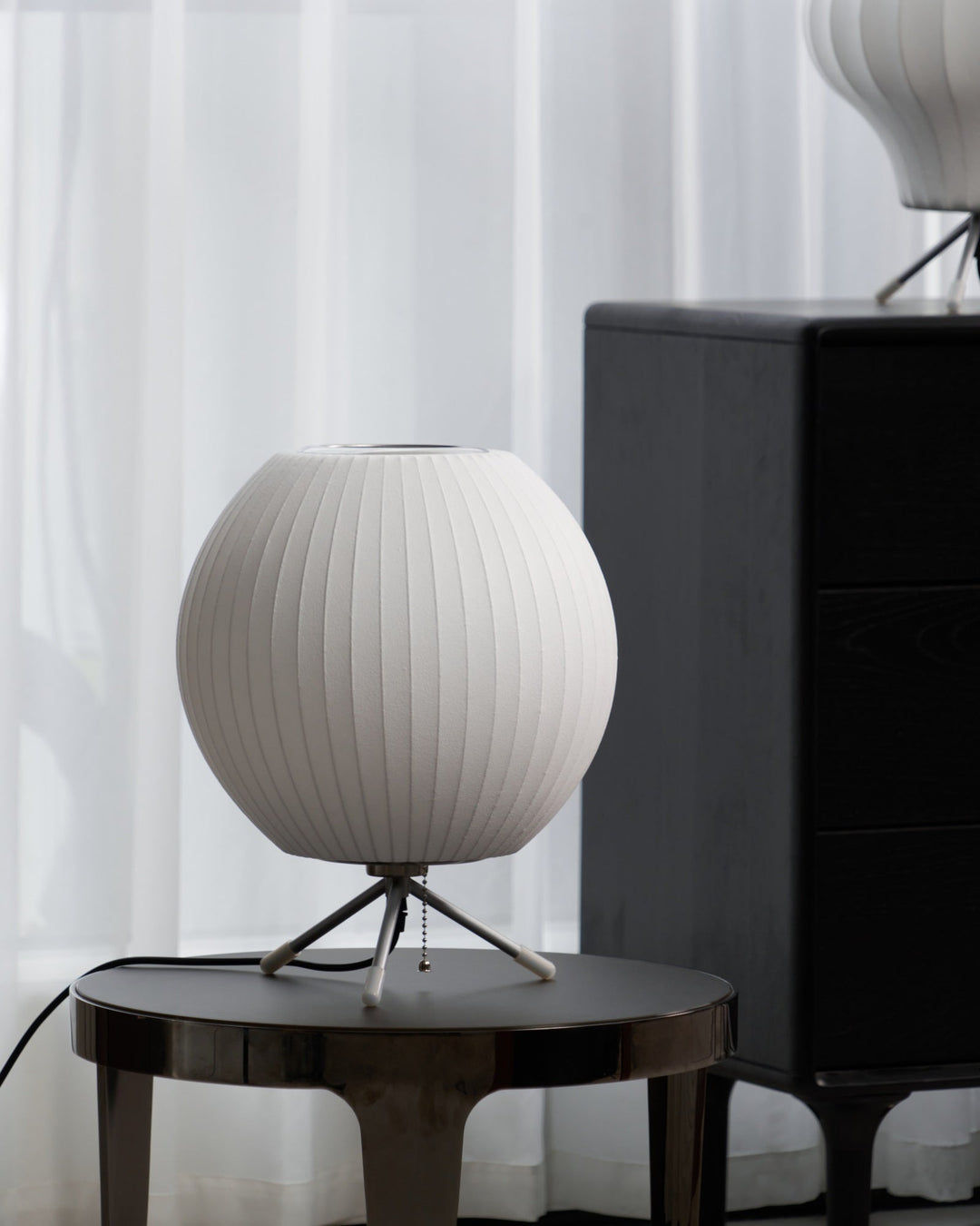Lampa stołowa z bąbelkami na statywie