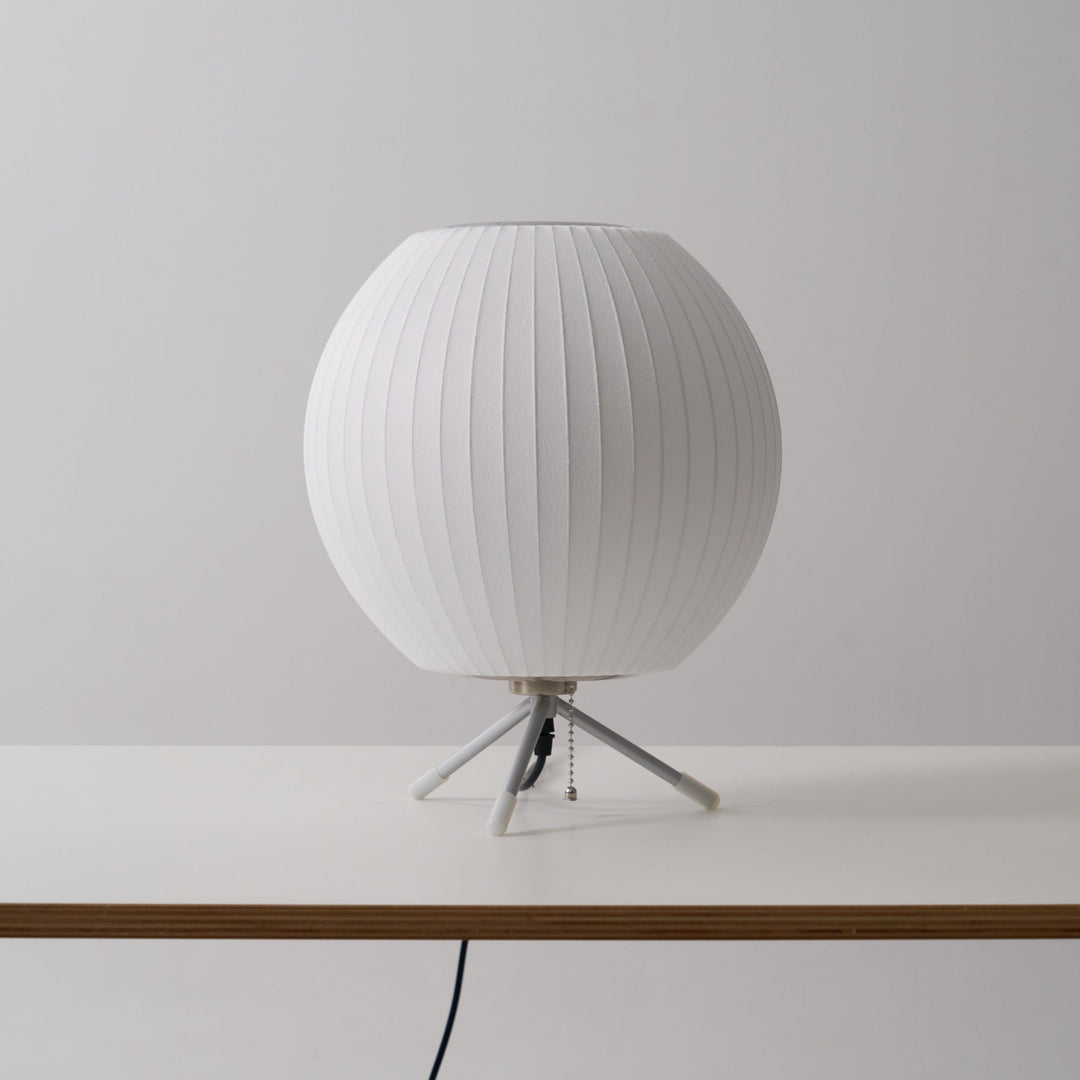 Lampa stołowa z bąbelkami na statywie