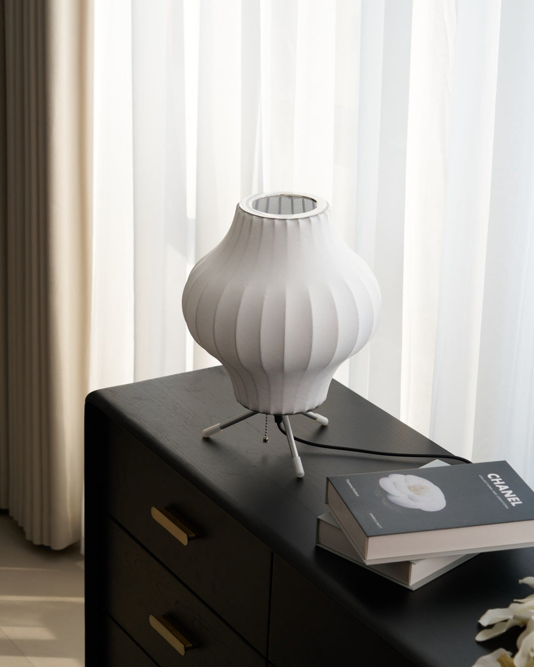 Lampa stołowa z bąbelkami na statywie