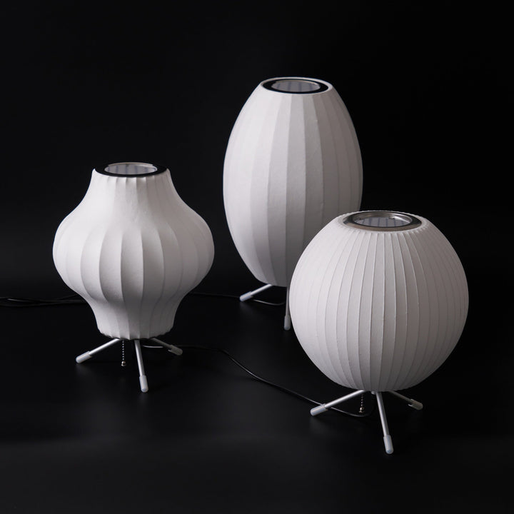 Lampa stołowa z bąbelkami na statywie
