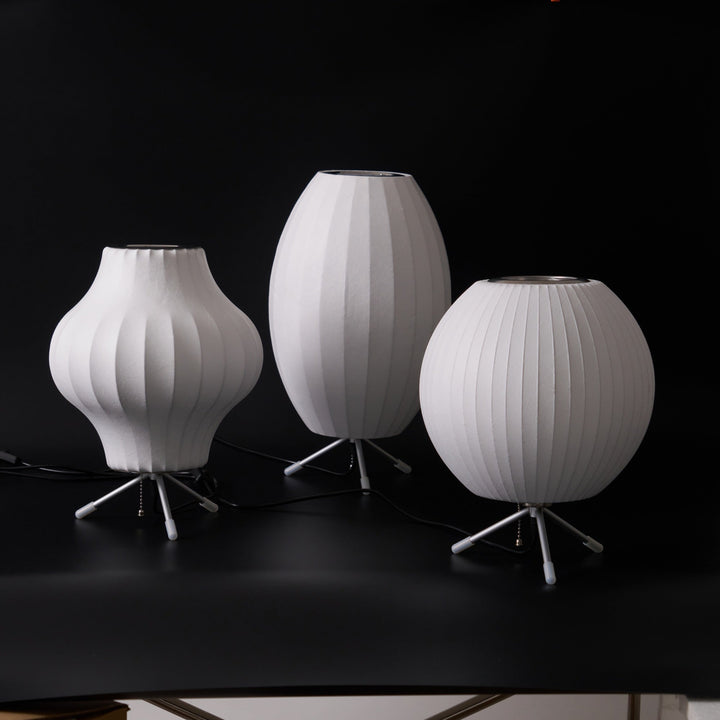 Lampa stołowa z bąbelkami na statywie