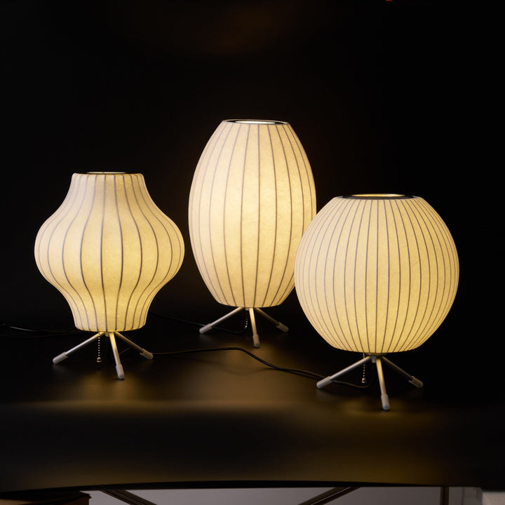 Lampa stołowa z bąbelkami na statywie