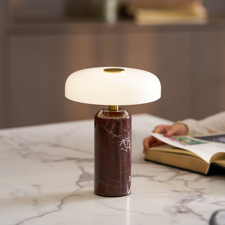 Lampa stołowa Lunara z marmuru