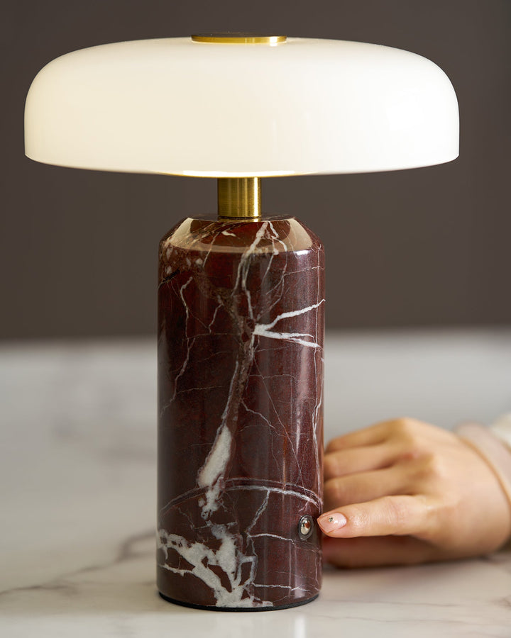 Lampa stołowa Lunara z marmuru