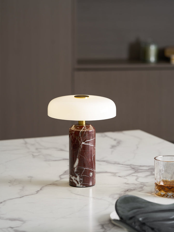 Lampa stołowa Lunara z marmuru