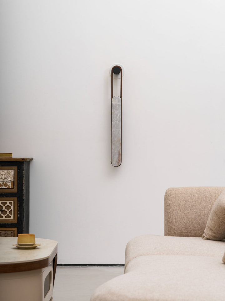 Lampa ścienna Norix z alabastrową ramą