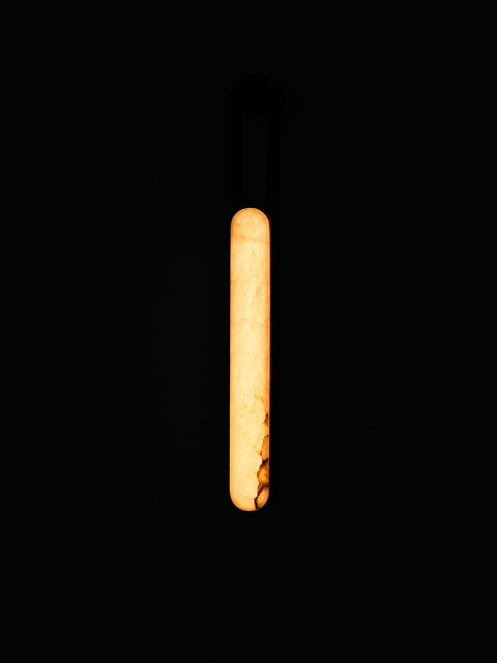 Lampa ścienna Norix z alabastrową ramą