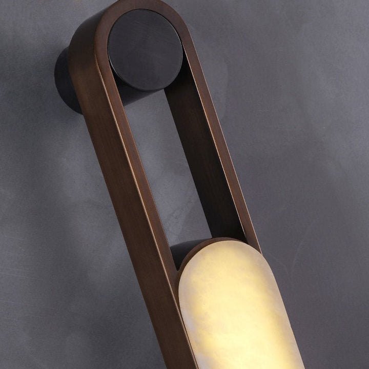 Lampa ścienna Norix z alabastrową ramą
