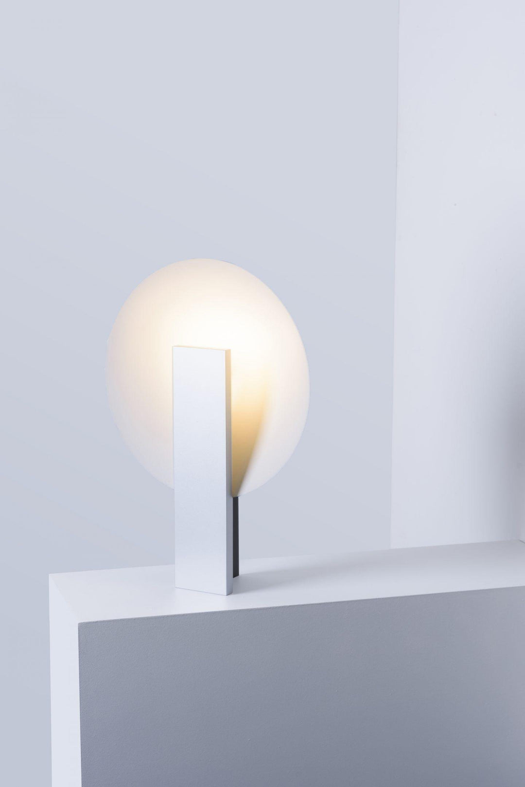 Lampa stołowa Orbe