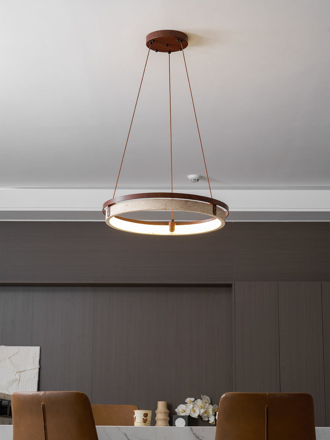Lampa wisząca Orbit z Travertynu