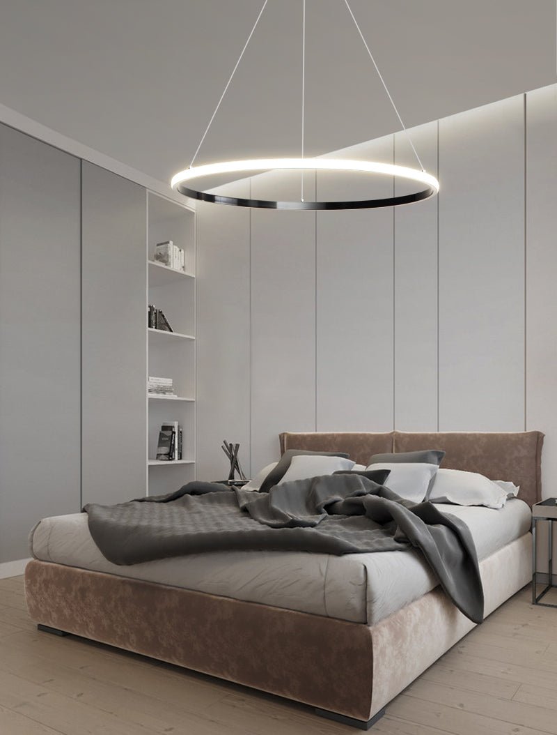Żyrandol z pierścieniami Orrery