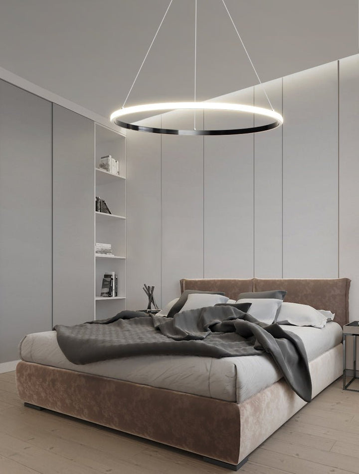 Żyrandol z pierścieniami Orrery