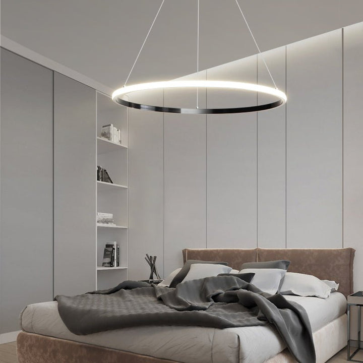 Żyrandol z pierścieniami Orrery