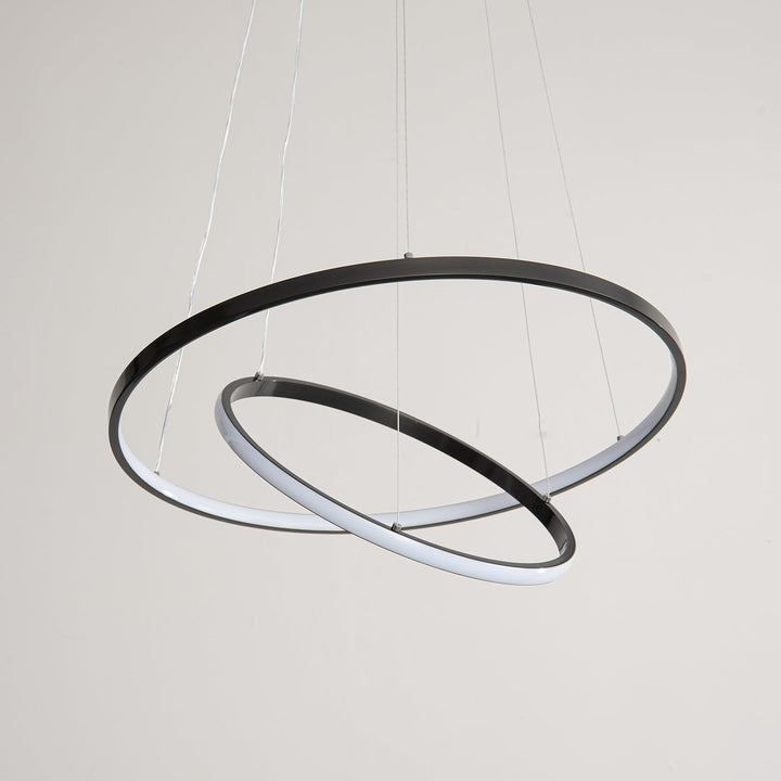 Żyrandol z pierścieniami Orrery