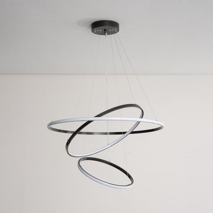 Żyrandol z pierścieniami Orrery