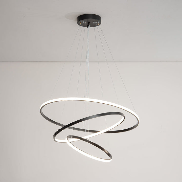 Żyrandol z pierścieniami Orrery
