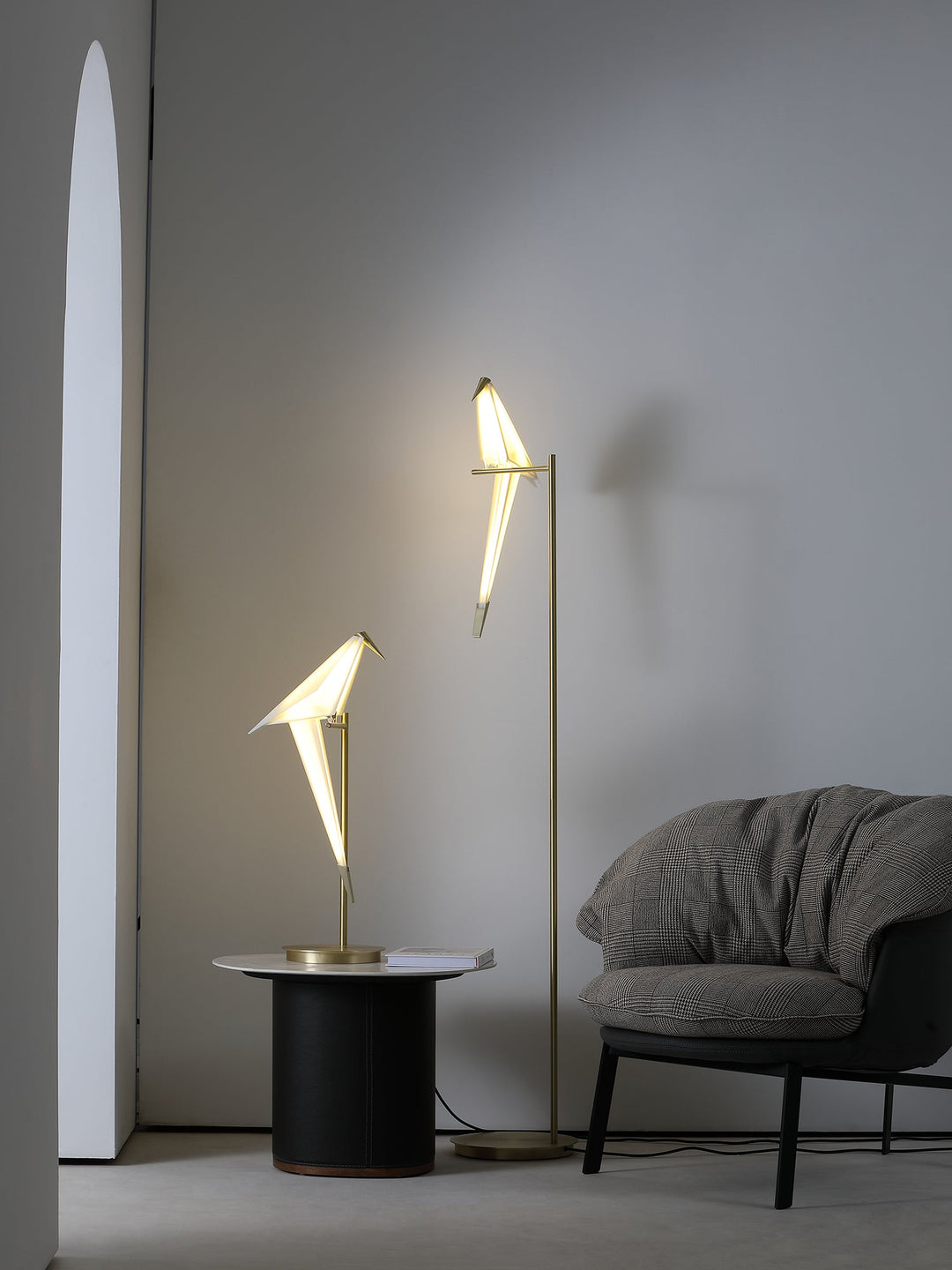 Lampa Podłogowa w Kształcie Żurawia Papierowego
