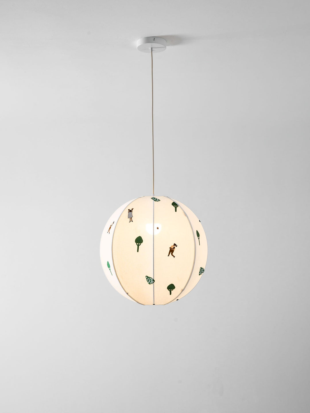 Lampa wisząca z haftowanym tekstylnym kloszem Park