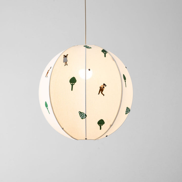 Lampa wisząca z haftowanym tekstylnym kloszem Park