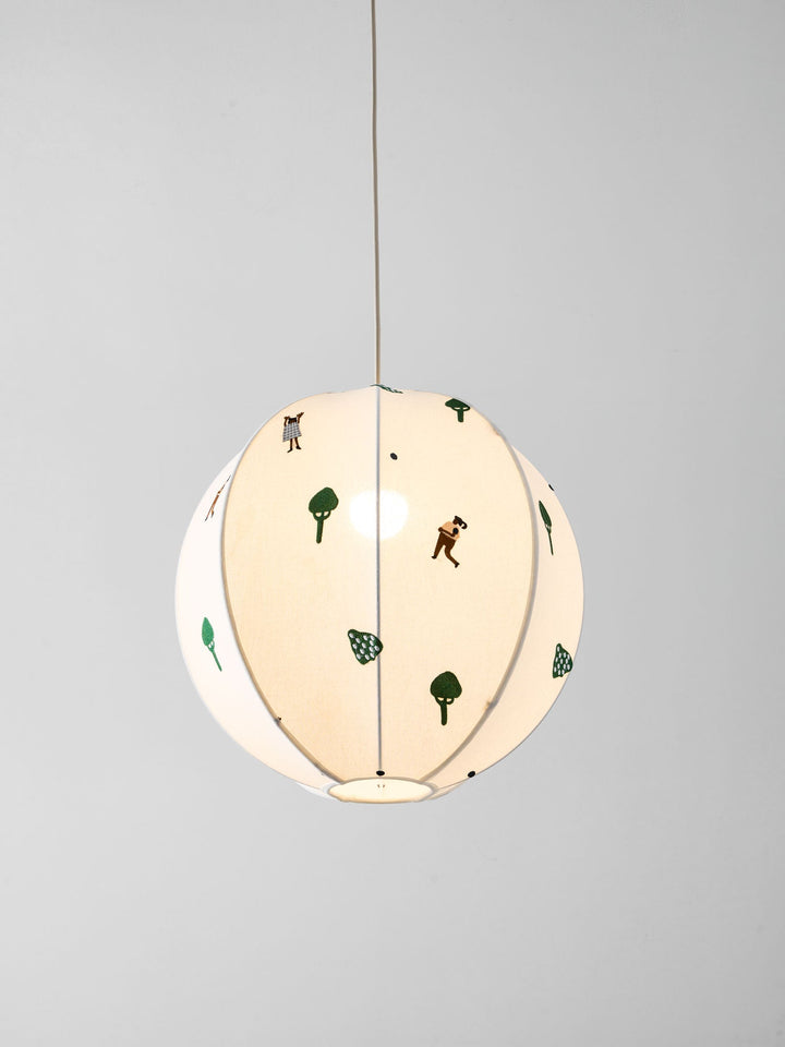 Lampa wisząca z haftowanym tekstylnym kloszem Park