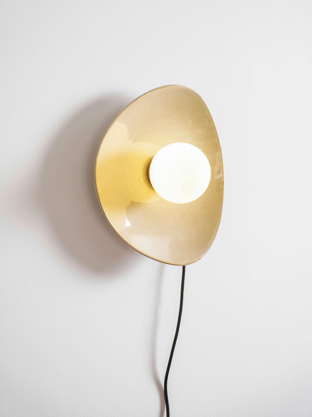 Lampa Ścienna Pebble Disc z wtyczką