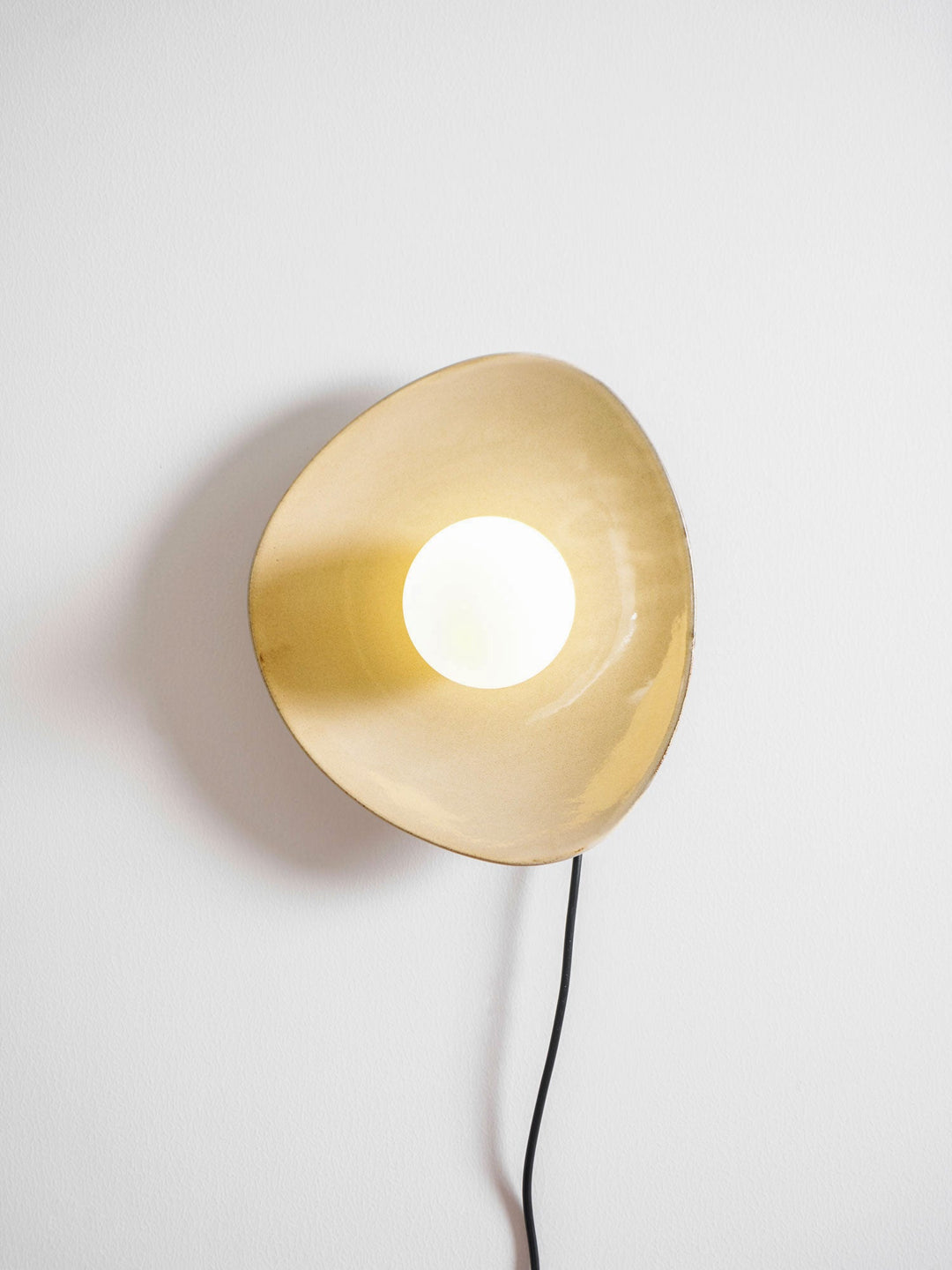 Lampa Ścienna Pebble Disc z wtyczką