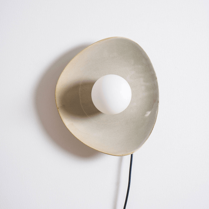 Lampa Ścienna Pebble Disc z wtyczką