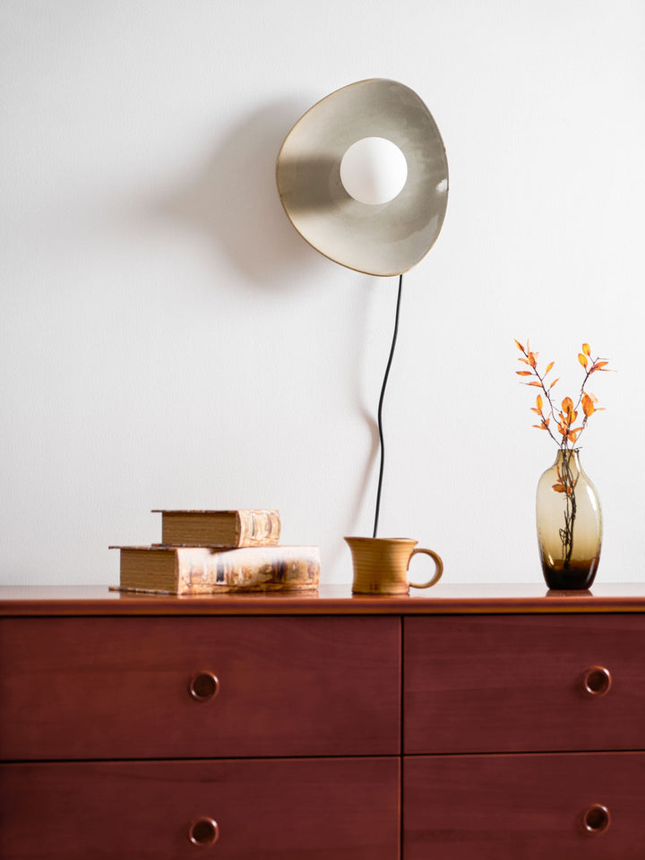 Lampa Ścienna Pebble Disc z wtyczką