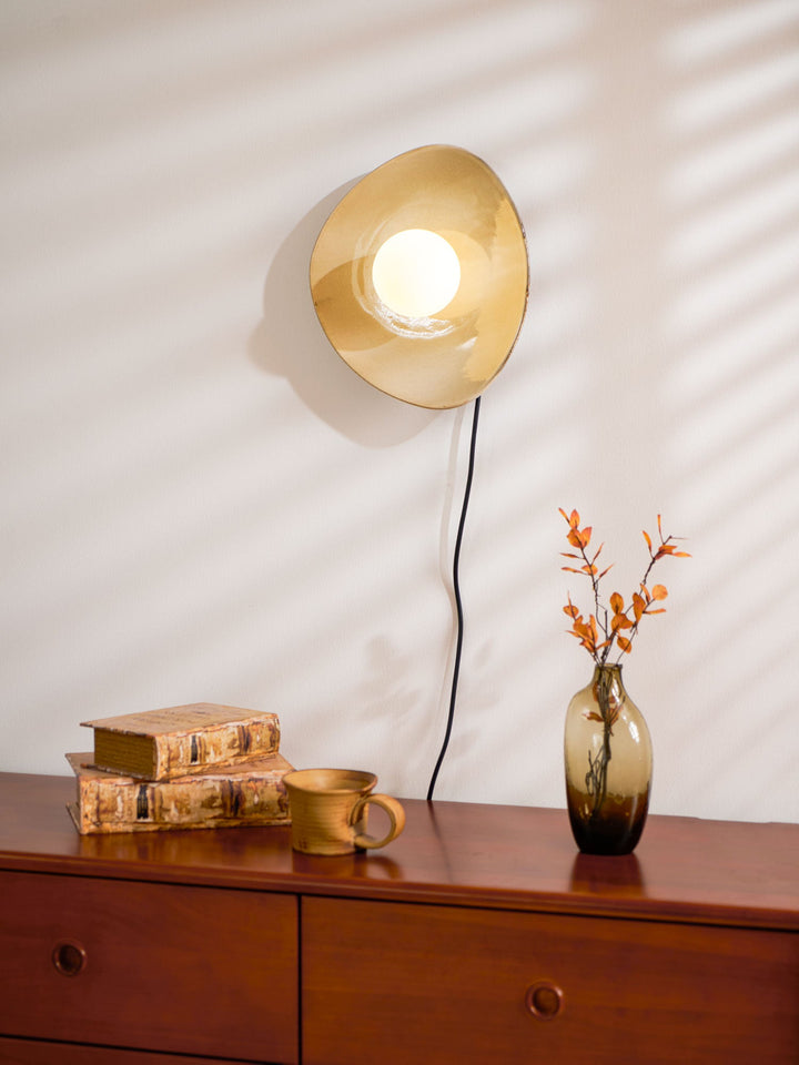 Lampa Ścienna Pebble Disc z wtyczką