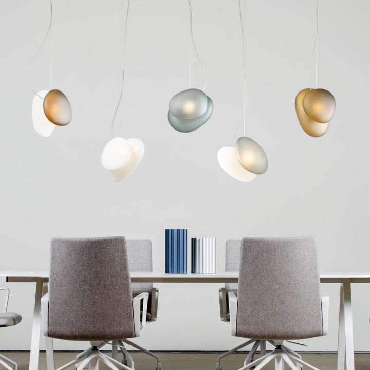 Lampa wisząca z matowego szkła