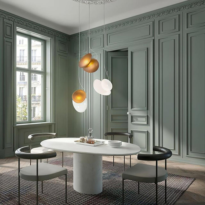 Lampa wisząca z matowego szkła