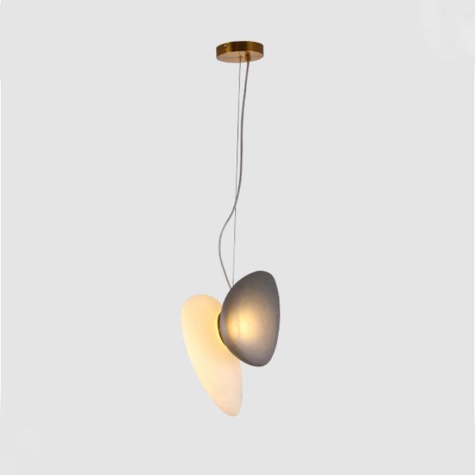 Lampa wisząca z matowego szkła
