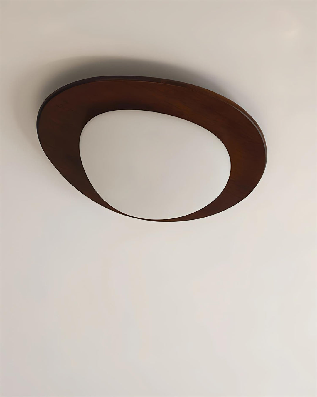 Lampa sufitowa Pebble z drewna