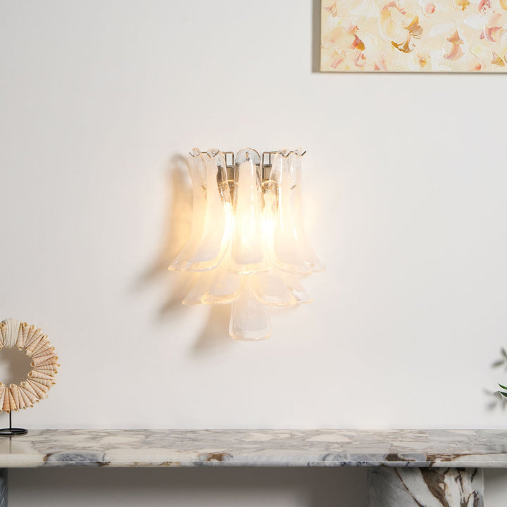 Szklana lampa ścienna Petalo