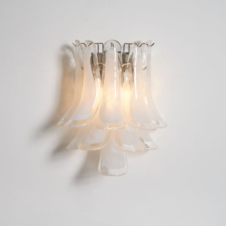Szklana lampa ścienna Petalo